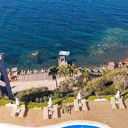 Hotel Vega Boutique & Aparts 3*