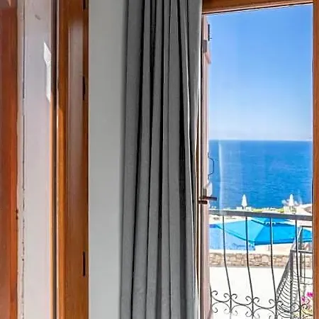 Vega Boutique & Aparts Hotel